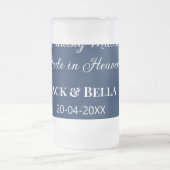 のマッチ結婚は天国結婚式の引き出物青で行われた フロストグラスビールジョッキ (中央)