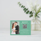のミニマ結婚リスト写真ネオミントグリーンQR RSVP エンクロージャーカード (スタンド正面)