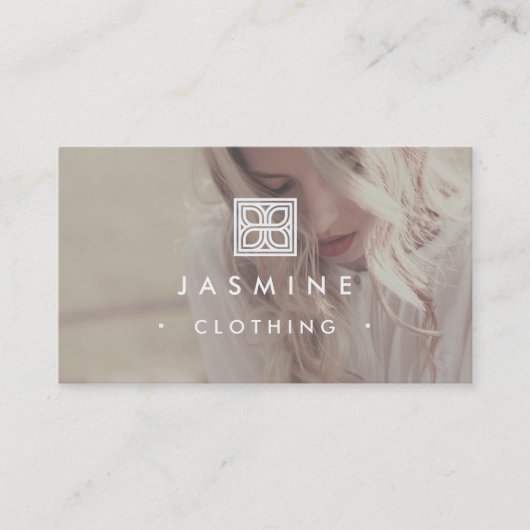 ★のモダンなロゴのデザインの写真撮影 名刺 (正面)