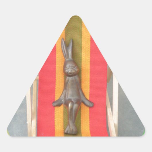 のリラックスRabbit Vector Artworkプリントデザイン 三角形シール (正面)