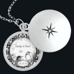 のヴィンテージ結婚ウッドペッカーズ記念日ネックレス ロケットネックレス<br><div class="desc">のKeepsake Wedding Party Necklaces – 背景色を変更するには結婚クリックカスタマイズ - edit最後のツールを選択し、表示された色の1つを選択するか、カスタムのウェディング色のRGB 16進コードを入力します。</div>
