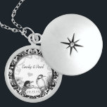 のヴィンテージ結婚ウッドペッカーズ記念日ネックレス ロケットネックレス<br><div class="desc">のKeepsake Wedding Party Necklaces – 背景色を変更するには結婚クリックカスタマイズ - edit最後のツールを選択し、表示された色の1つを選択するか、カスタムのウェディング色のRGB 16進コードを入力します。</div>