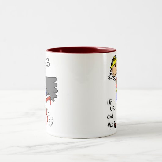 の上および遠くにな女の子の英雄 ツートーンマグカップ (中央)