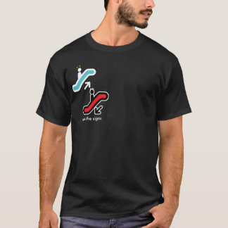 の上で、シンボルや象徴を読んで下さい Tシャツ