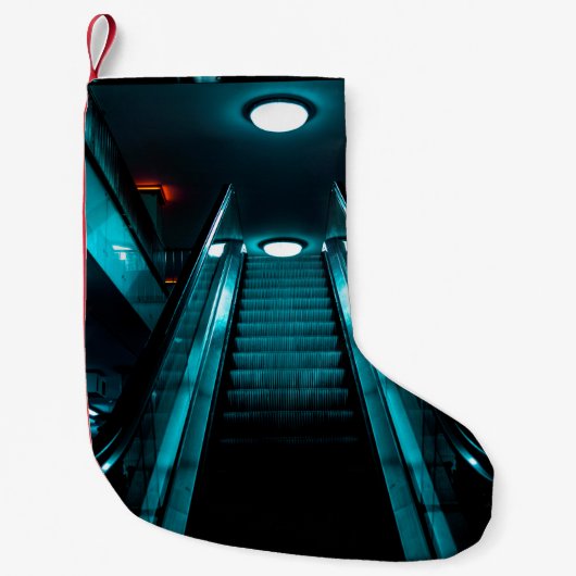 ～の下にあるグレー建物のWORM EYE VIEW撮影 スモールクリスマスストッキング (正面)