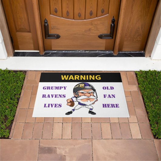の不機嫌警告そうな老レイズファンはここに住んでいる ドアマット (室外)
