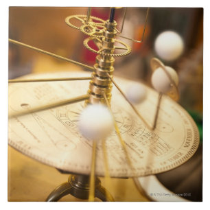 の伝統的な手作りされた真鍮のorrery タイル