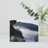 ~の偽パス橋の下に霧が漂う ポストカード (スタンド正面)