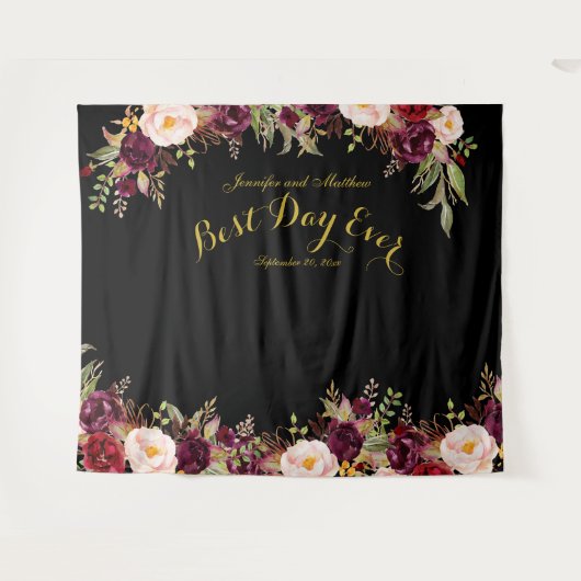 の写真結婚ブースBurgundyフローラブラック金ゴールド タペストリー (正面(横))