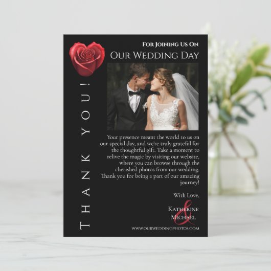 の写真結婚 – ありがとうハート型の赤いバラ –  招待状 (スタンド正面)