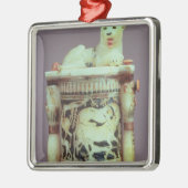 の姿が付いているUnguentの瓶ライオンとして王 メタルオーナメント (左)