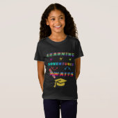 の学冒険が待ち構える最初の学校日 Tシャツ (正面フル)