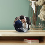 ~の後を楽しげに |休日結婚の フォトブロック<br><div class="desc">この独立したア結婚クリル写真ブロックで、このクリスマスに美しい形見を作る。フェスティバルの休日のデザインは、白い書道のスクリプトとブロックの書体のシックなコンボで「楽しく後に」と水平/ランドスケープ向モダンけの写真を提供する。年に合わせてカスタマイズ。</div>