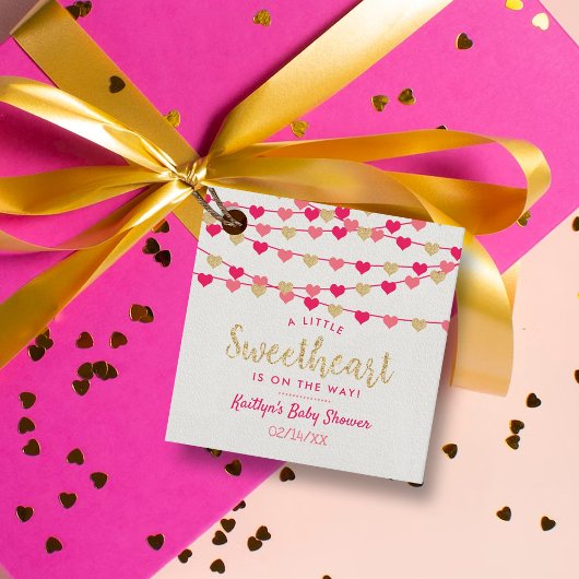 の愛ぶら下がったハートリトルスウィートベイビーシャワー フェイバータグ