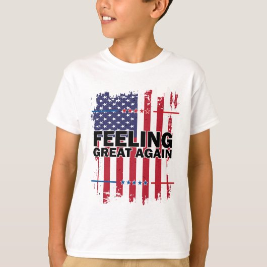の感じ再素晴らし度トランプ2024米国国旗V Tシャツ (正面)