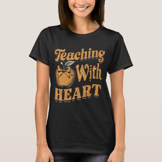 の教えハート新学期先生ギフト Tシャツ (正面)