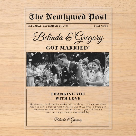 の新聞結婚おもしろい白黒写真ありがとう アクリル招待状 (正面)