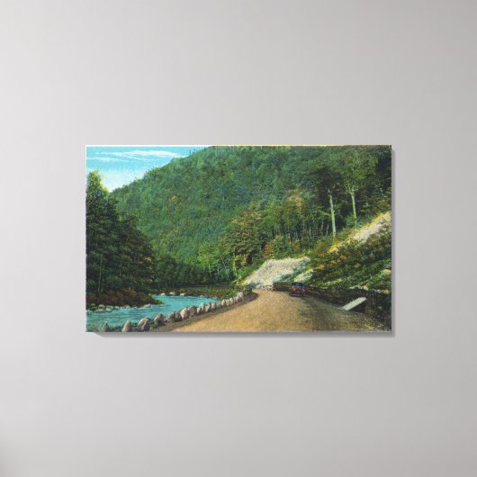 ~の東斜面の冷たい川に沿って見る キャンバスプリント (正面)