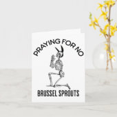 の祈ためのブルッセルスプラウトおもしろいイースタースケレ カード (黄色い花)