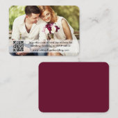 の結婚ウェブサイトQRオーバーレイ写真Burgundy エンクロージャーカード (正面/裏面)