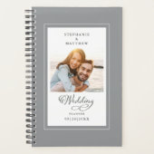 の結婚カスタムフォトグレー白エレガント文字 プランナー手帳 (正面)