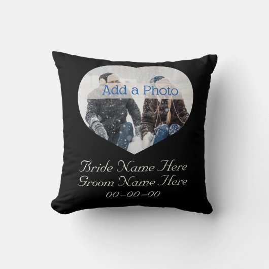 の結婚カップルモダンハート写真（白黒） クッション (正面)