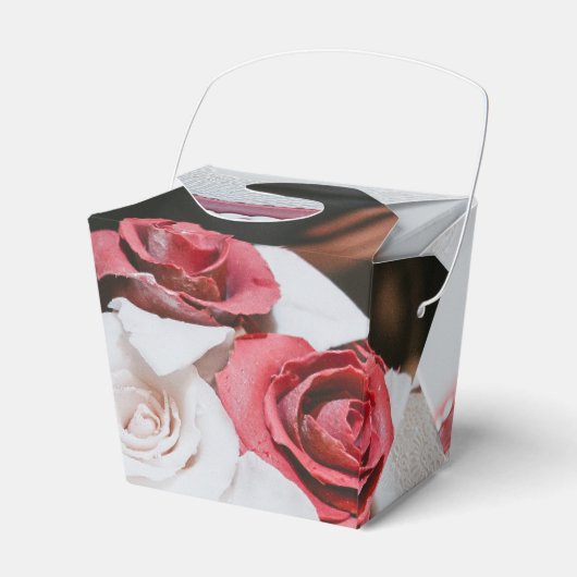 の結婚ケーキのギフトボックス フェイバーボックス (正面サイド)