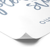 の結婚サイン「サインして」タイポグラフィ |ほこりっぽい青 ポスター (角)