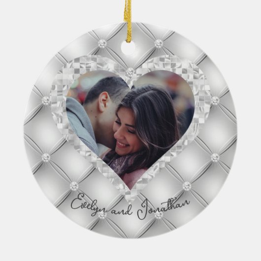 の結婚ハートカスタムフォトホワイト&シルバーダイヤモンド セラミックオーナメント (裏面)