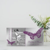 の結婚フォトカードは日付を保存バタフライパープル セーブザデート (スタンド正面)