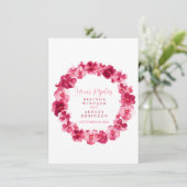 の結婚フローラリースパンジー赤いRSVP返信カード 招待状 (スタンド正面)