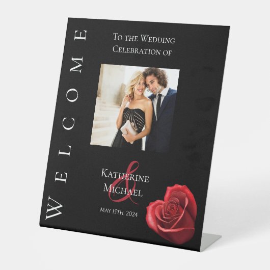 の結婚写真ウェルカムサイン心型レッドローズ –  台座サイン (正面)