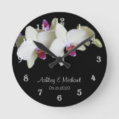 の結婚壁時計 – 蘭パーソナライズされた花 ラウンド壁時計 (正面)