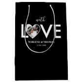 の結婚婚約カスタムフォトブラックハートフレーム ミディアムペーパーバッグ (正面)