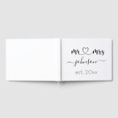 の結婚婚約ハートミセス・ネームパーソナライズされた ゲストブック (全面)