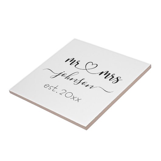 の結婚婚約ハートミセス・ネームパーソナライズされた タイル (側面)