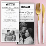 の結婚新聞おもしろい白黒フォトズ結婚 メニュー<br><div class="desc">おもしろい新聞スタイル結婚のデザイン。この新聞結婚のテーマは、見出し、文字、白黒の写真伝統的を含むカスタマイズ新聞を模倣するように設計されている。この新聞のテンプレートは、アップロードした写真を自動的に白黒に変更するので、変更する必要がある。新聞ユニークスタイルの結婚デザインは、あらゆるタイプと結婚式に最適。エレガントなウェディングメニューカードのデザインとエレメモダンントユニーク。一致する結婚式招待状や他の文房具も用意。</div>