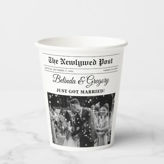 の結婚新聞おもしろい白黒フォトズ結婚 紙コップ (正面)