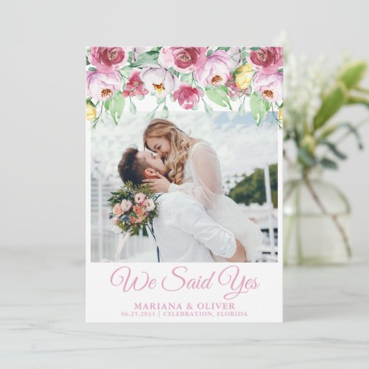 の結婚発表ピンクの水の色フローラ 招待状 (スタンド正面)