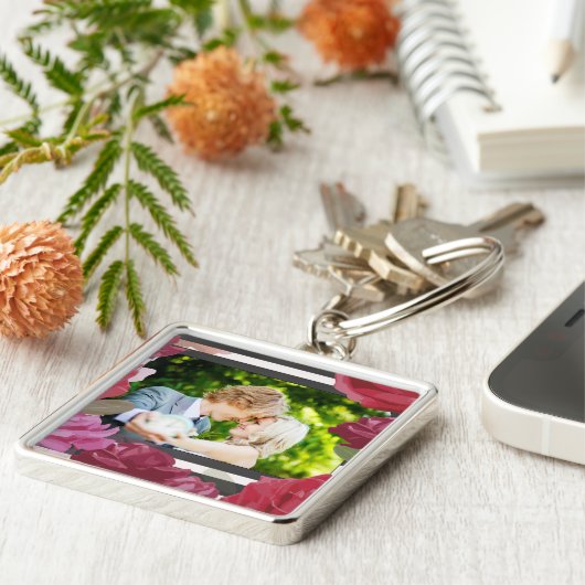 の結婚記念日のバラストライプ、カスタム写真 キーホルダー (側面)