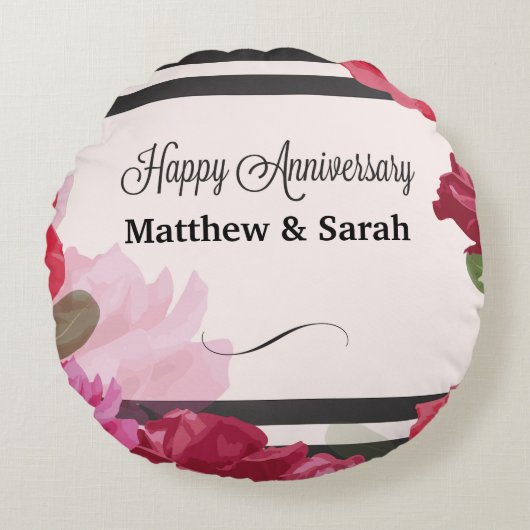 の結婚記念日のバラストライプ、名前をカスタムする ラウンドクッション (正面)