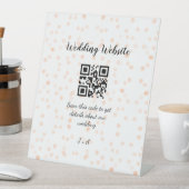 の結婚webサイトはオレンジ色の詳細のためのQRコードをスキャンする 台座サイン (インサイチュ)