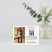 の結婚WebサイトミニマルQRフォト白黒 エンクロージャーカード (スタンド正面)