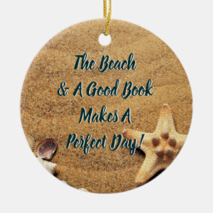 の読At Theビーチブッククラブグループブックワーム セラミックオーナメント
