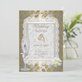 の金ゴールド結婚ホワイトアンティークレースフローラリングや輪 招待状 (スタンド正面)