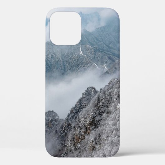 ~の間に白い雲の下の白と灰色の山 Case-Mate iPhoneケース (裏面)
