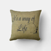 はえの魚釣り-それは生き方です クッション (裏面)