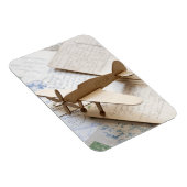 はがき上のカルボード飛行機 マグネット (右側)