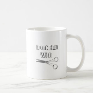はさみによって走らないで下さい コーヒーマグカップ