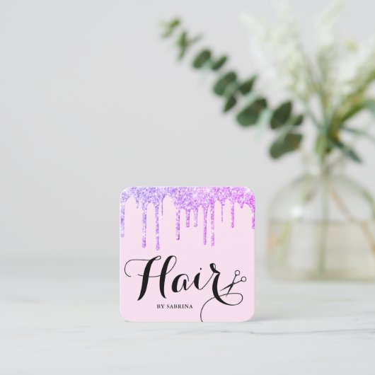 はさみモダン紫のグリッターが髪を乾かす スクエア名刺 (スタンド正面)